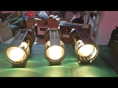 400W LEDフレネルスポットライト RGBAL 5 in 1 オートズーム 2,700Kから12,000Kまで完全に調整可能